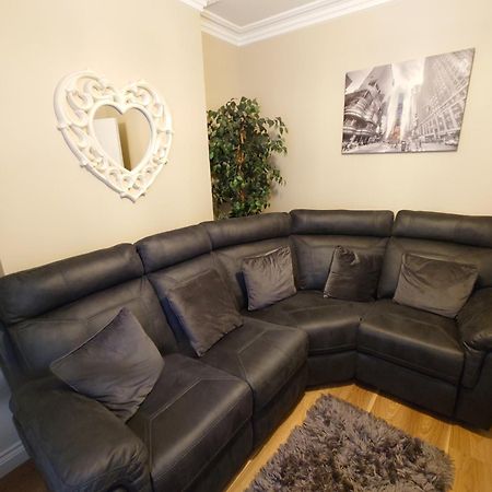 Helens House Derry City Centre Remarkable 3-Bed Eksteriør bilde